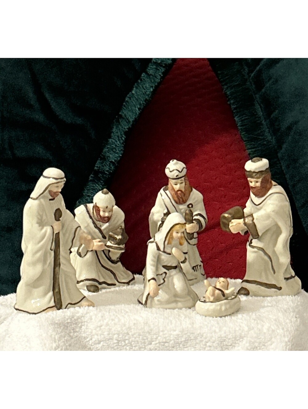 Vintage White Ceramic 6 Piece Nativity Set